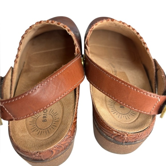 Brioso the Robson Tooled Leather Clogs Women's Size 7 - Picture 4 of 12